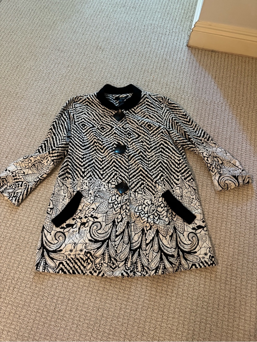 Ali Miles Black and White Patterned Trench Coat